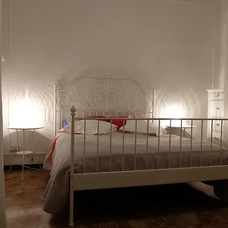 Habitación en casa particular Spaziosa Matrimoniale Nel Centro Di *
